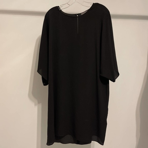 Vince Camuto Black short Sleeve Dress or Cover Up Size‎ Medium Preowned